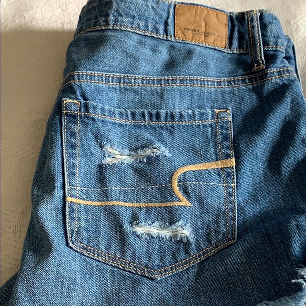 Shorts - Picture 2 of 4